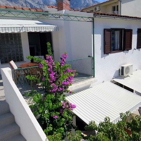 Sara Apartments Baška Voda Esterno foto