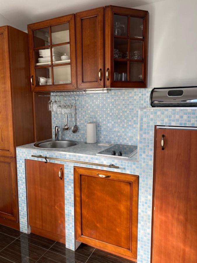Sara Apartments Baška Voda Esterno foto