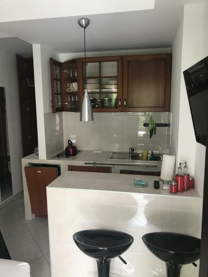 Sara Apartments Baška Voda Esterno foto